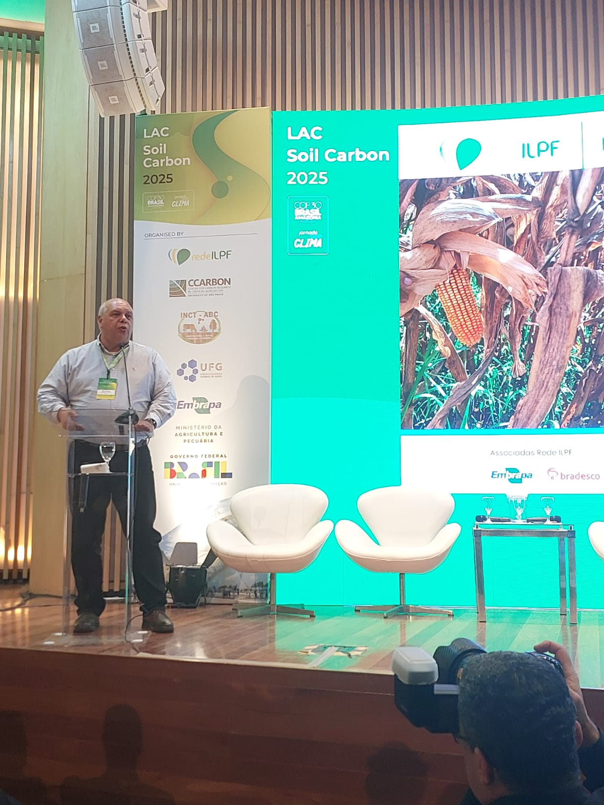 Rede ILPF destaca em evento preparatório para COP30 potencial do Sistema ILPF para sequestro e armazenamento de carbono no solo